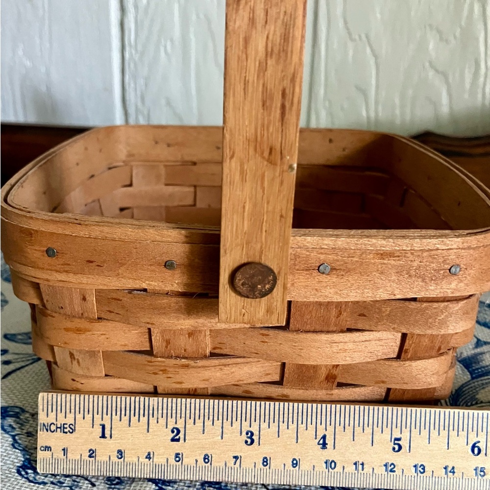 Vintage Longaberger 7 in. Woven Basket - Picture 4 of 7